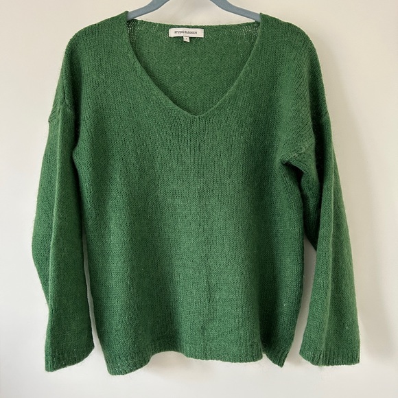 MOHAIR-WOOL BLEND V-NECK SWEATER - Picture 10 of 13